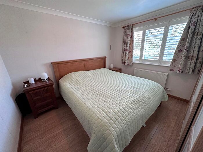 4 Bedroom Detached House For Sale In Maple Close, Calne, SN11