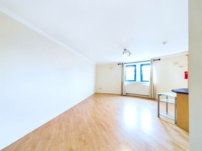 2 Bedroom Apartment To Rent In Ocean Drive, The Shore, Edinburgh, EH6