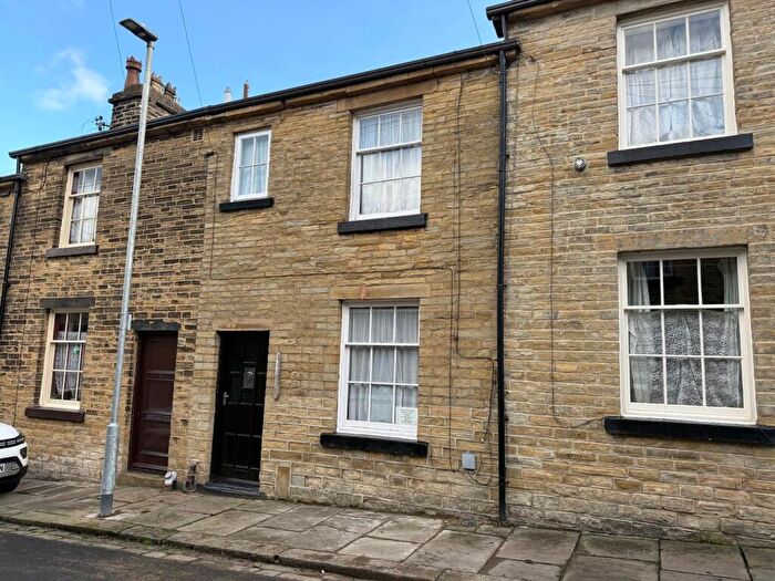 2 Bedroom Cottage For Sale In Mary Street, Saltaire, Shipley, BD18