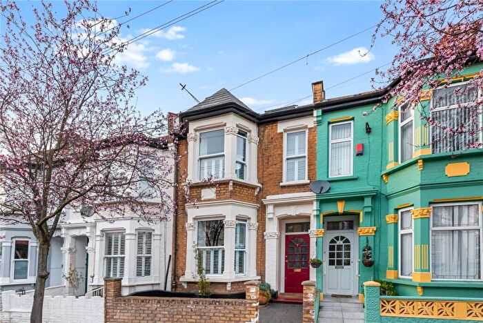 5 Bedroom Terraced House For Sale In Second Avenue, Walthamstow, London, E17