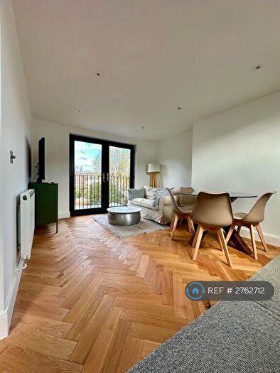 1 Bedroom Flat To Rent In Kingsmead, Barnet, EN5