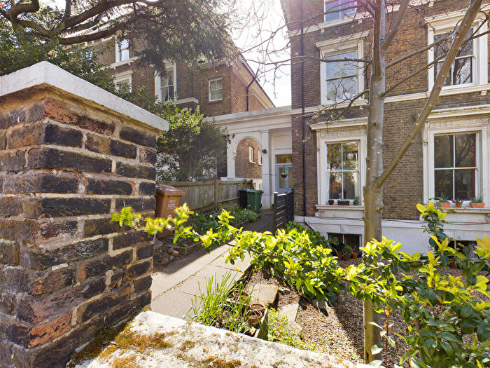 2 Bedroom Flat To Rent In Granville Park, Lewisham London, SE13