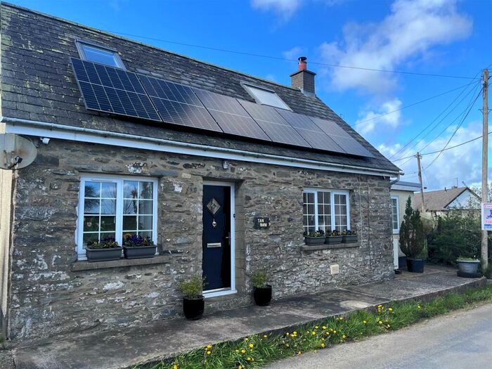 2 Bedroom Cottage For Sale In Cribyn, Lampeter, SA48