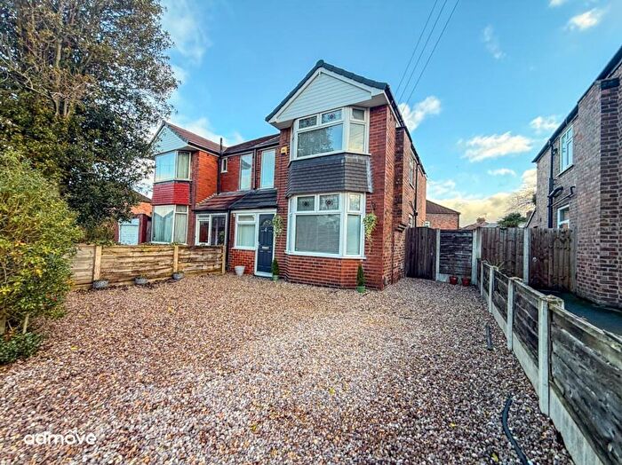 3 Bedroom Semi Detached House For Sale In Brook Avenue, Timperley, WA15