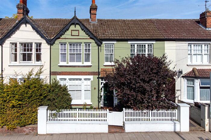 3 Bedroom Terraced House For Sale In Sandpit Lane, St. Albans, Hertfordshire, AL1