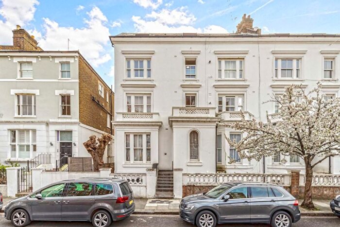 2 Bedroom Flat To Rent In Girdlers Road, West Kensington, W14