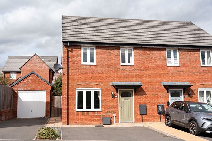 3 Bedroom Semi Detached House For Sale In Barley Way, Market Harborough, LE16