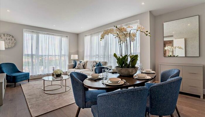 2 Bedroom Apartment To Rent In Westferry Road, Canary Wharf, London, E14