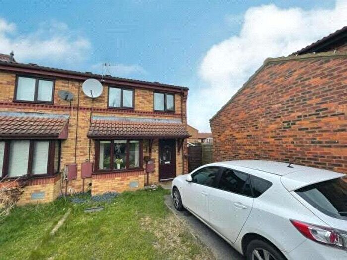 3 Bedroom Semi Detached House To Rent In Beckinsale Grove, Crownhill, Milton Keynes, MK8