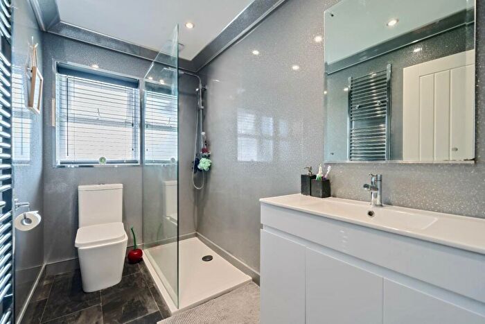 4 Bedroom Detached House For Sale In Meadow Crescent, Upper Halling, Rochester, ME2
