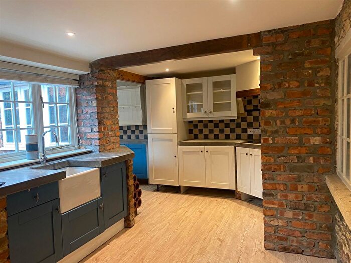 2 Bedroom Cottage To Rent In Church Lane, Ellerker, Brough, HU15