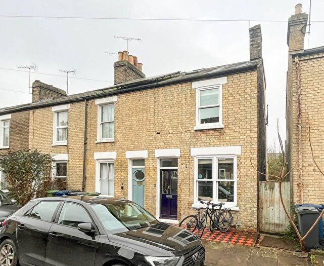 3 Bedroom End Terrace House For Sale In Stone Terrace, Cambridge, CB1