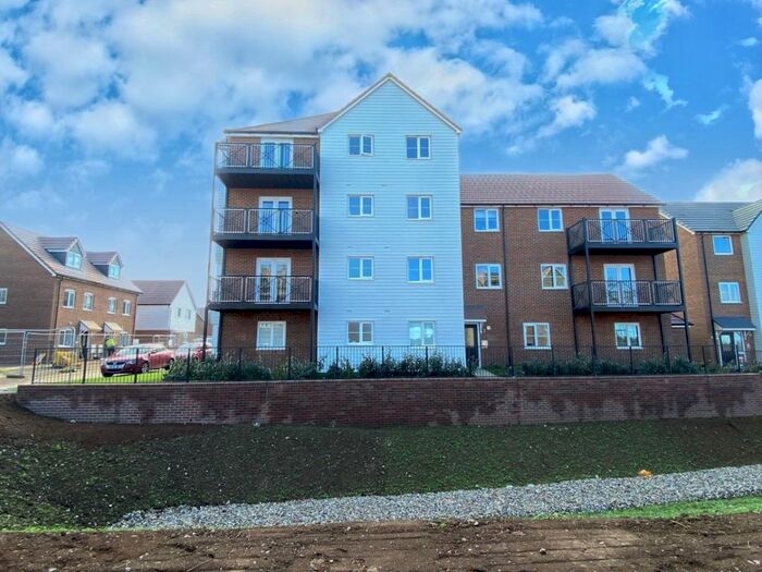 2 Bedroom Flat To Rent In Pictor Drive, Margate, CT9