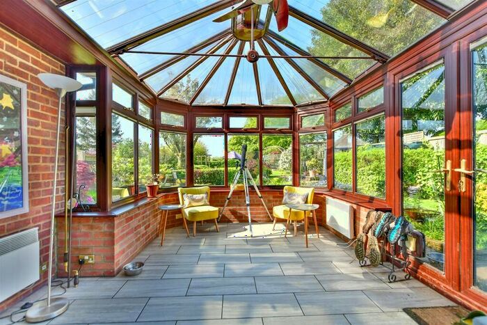 3 Bedroom Detached Bungalow For Sale In The Street, Frinsted, Sittingbourne, Kent, ME9