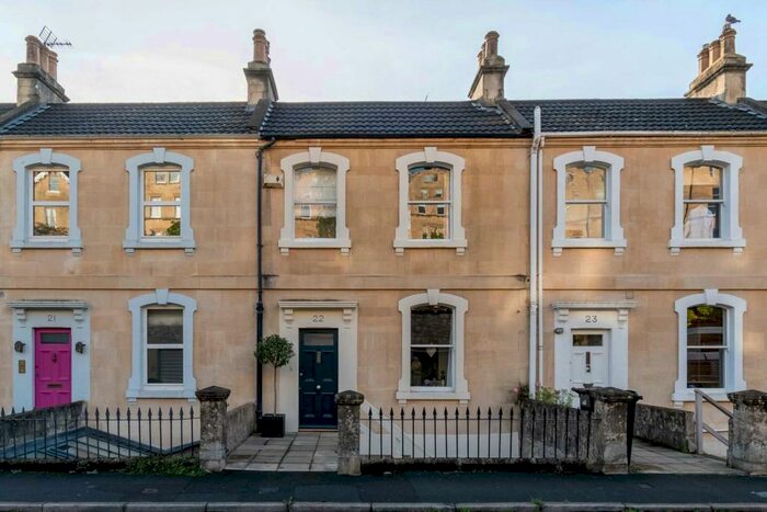 4 Bedroom House To Rent In Belgrave Crescent, Bath, BA1