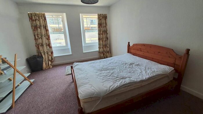 1 Bedroom Flat To Rent In Cross Street, Barnstaple, EX31