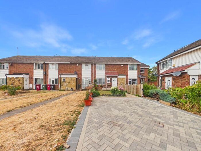 3 Bedroom Terraced House For Sale In Torridge Road, Langley, Berkshire, SL3