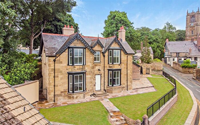 5 Bedroom Detached House For Sale In Clayton Road, Mold, Flintshire, CH7