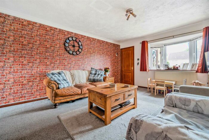 2 Bedroom Semi-Detached House For Sale In Marsham Close, Harrietsham, ME17