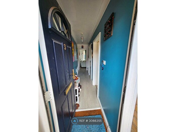 3 Bedroom Terraced House To Rent In Magellan Place London, London, E14