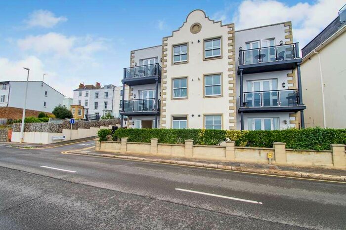2 Bedroom Flat To Rent In The Esplanade, Folkestone, CT20