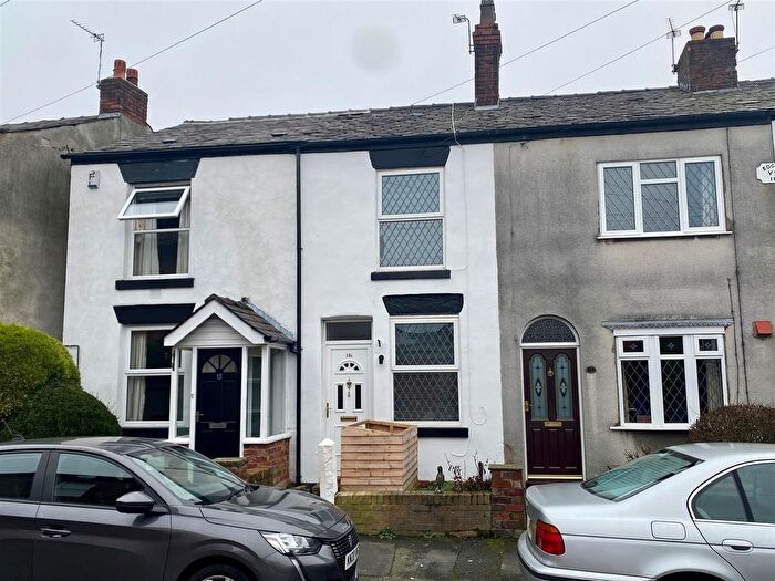 2 Bedroom Property To Rent In Bramhall Moor Lane, Hazel Grove, Stockport, SK7