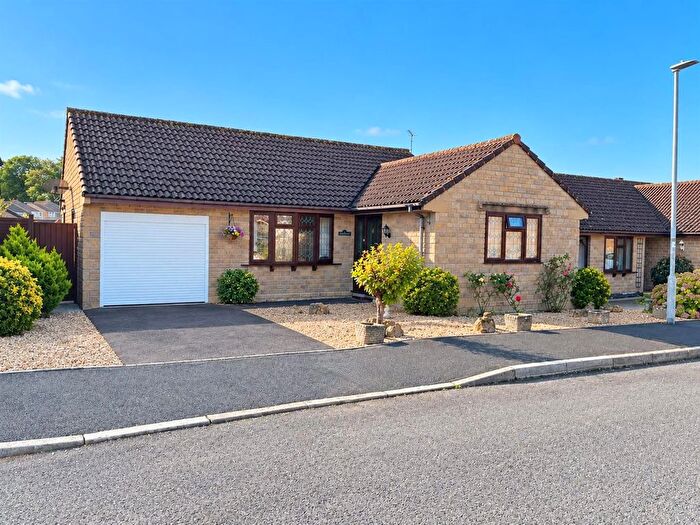 3 Bedroom Detached Bungalow For Sale In North Perrott, Crewkerne, TA18