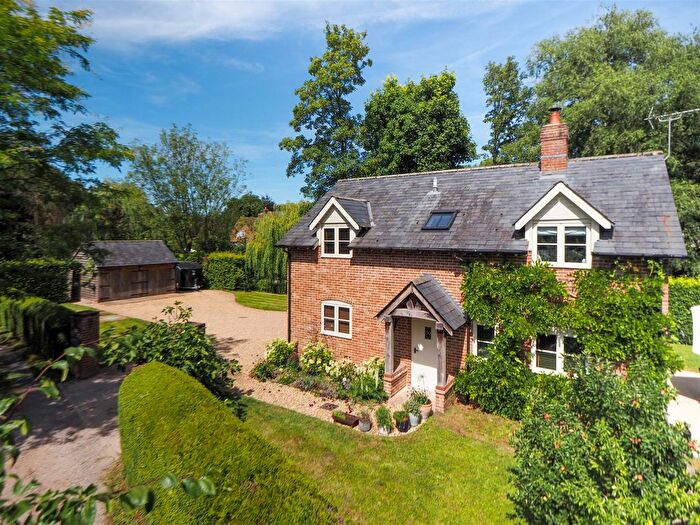 3 Bedroom Property For Sale In Middle Wallop, Stockbridge, SO20