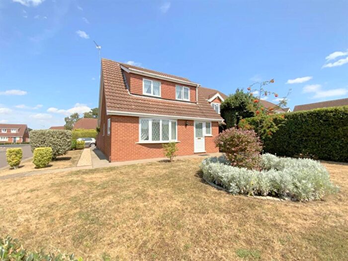3 Bedroom Detached House For Sale In Carisbrooke Close, New Waltham, DN36