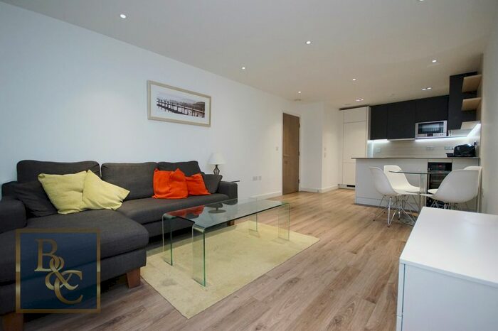 1 Bedroom Flat To Rent In Woodberry Grove, Manor House, N4