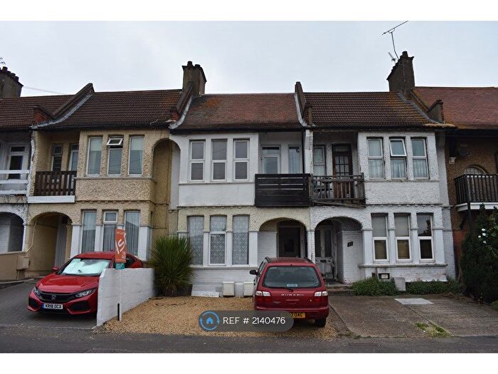 2 Bedroom Flat To Rent In Woodgrange Drive, Southend-On-Sea, SS1
