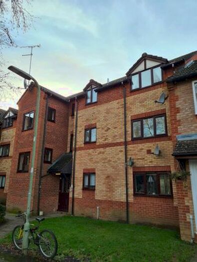 1 Bedroom Flat To Rent In Broome Way, Banbury OX16