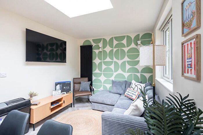 6 Bedroom House To Rent In Maskelyne Avenue, Bristol, BS10