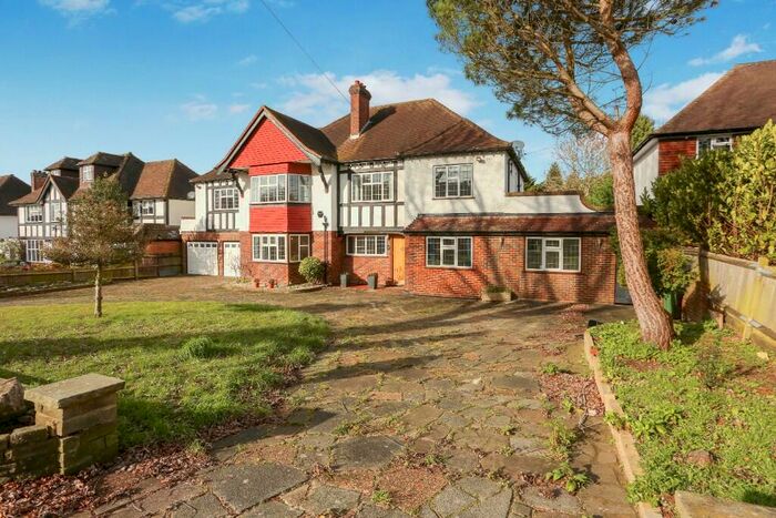 5 Bedroom Detached House To Rent In Downs Side, South Cheam, SM2