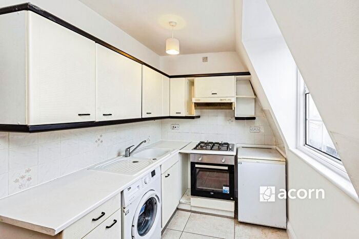 1 Bedroom Flat To Rent In Old Kent Road, London, SE1