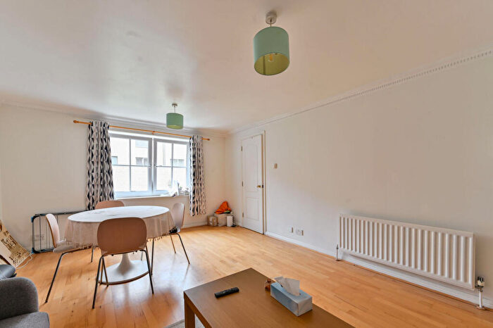 2 Bedroom Flat To Rent In Hutton Court, Bedser Close, London, , Oval, London, SE11