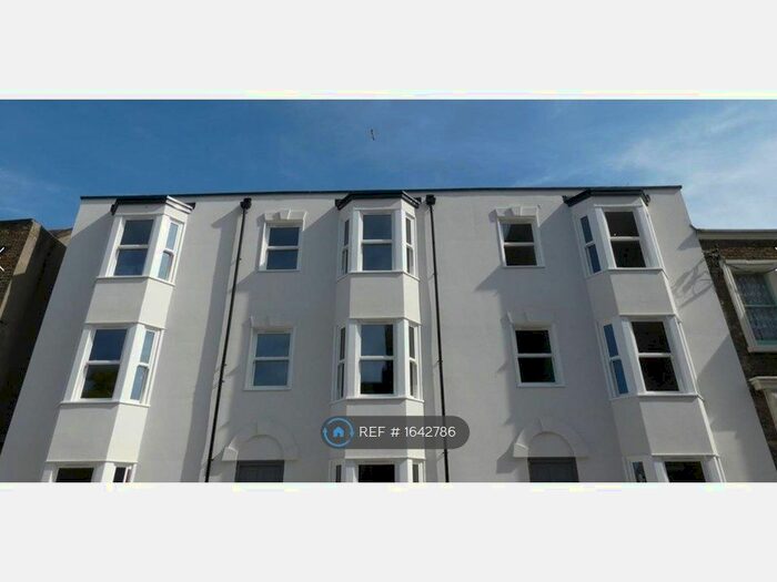 2 Bedroom Flat To Rent In Addington Road, Margate, CT9
