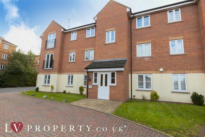 2 Bedroom Flat To Rent In Summerton Road, Oldbury, B69