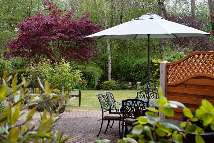1 Bedroom Flat For Sale In Brook Court, Burcot Lane, Bromsgrove, Worcs, B60