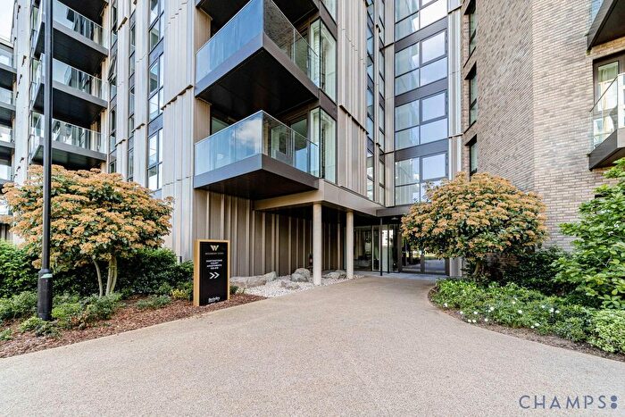 3 Bedroom Flat To Rent In Hartingtons Court, N4