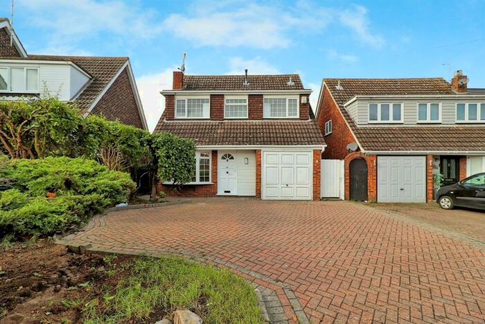 4 Bedroom Detached House To Rent In Pound Lane, SS13