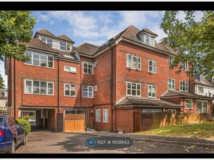 1 Bedroom Flat To Rent In Ashdown Court, Sutton, SM2