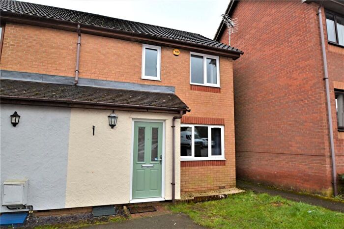 2 Bedroom End Of Terrace House To Rent In Greene View, CM7