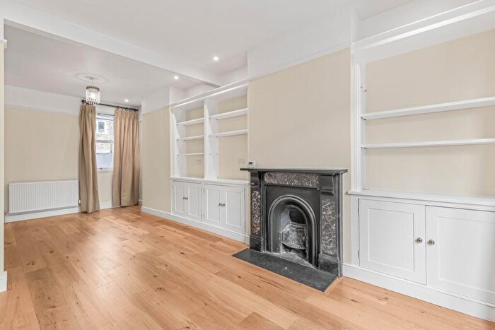 4 Bedroom House To Rent In Shuttleworth Road, Battersea, London, SW11