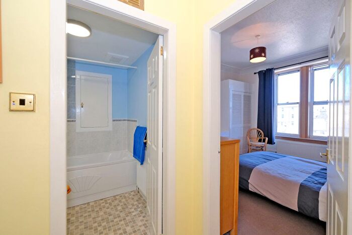 1 Bedroom Flat To Rent In Willowbank Road, Nd Floor Left, Aberdeen, AB11