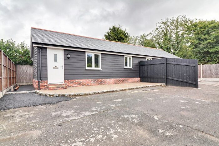 1 Bedroom Flat To Rent In Chelmsford Road, White Roding, Dunmow, CM6