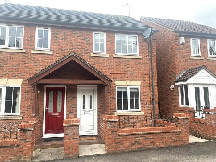 2 Bedroom Semi-Detached House To Rent In Hampton Court, Lincoln, LN1