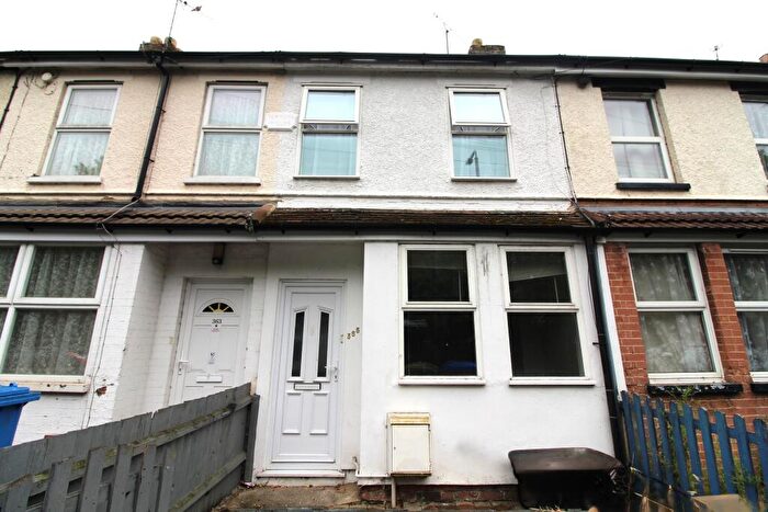 3 Bedroom Terraced House To Rent In Bramford Lane, Ipswich, IP1
