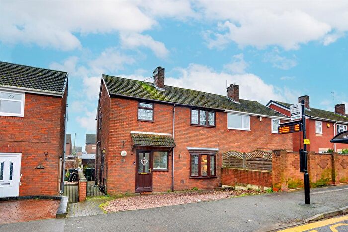 3 Bedroom Semi-Detached House For Sale In Park Road, Calverton, Nottingham, NG14