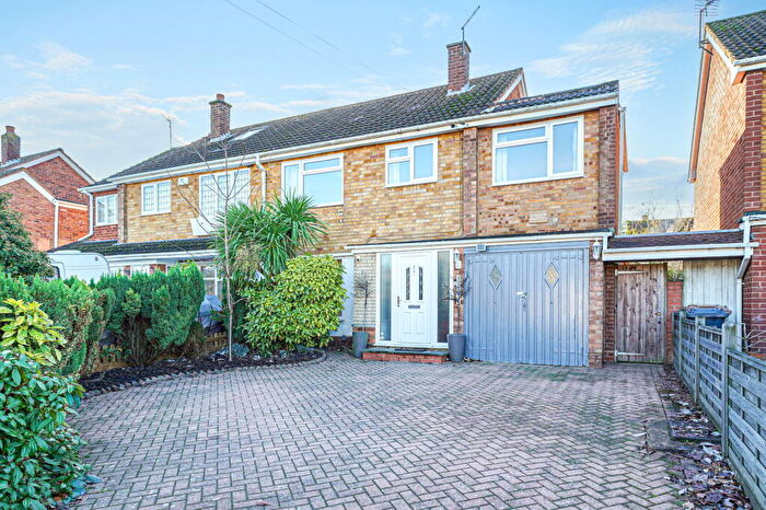 4 Bedroom Semi-Detached House For Sale In Yardley Wood Road, Shirley, B90